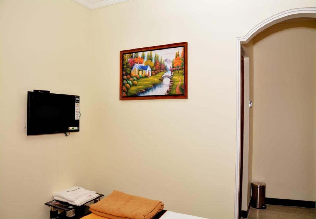 Anandha Grand Lodge Tiruchchendur Exterior photo
